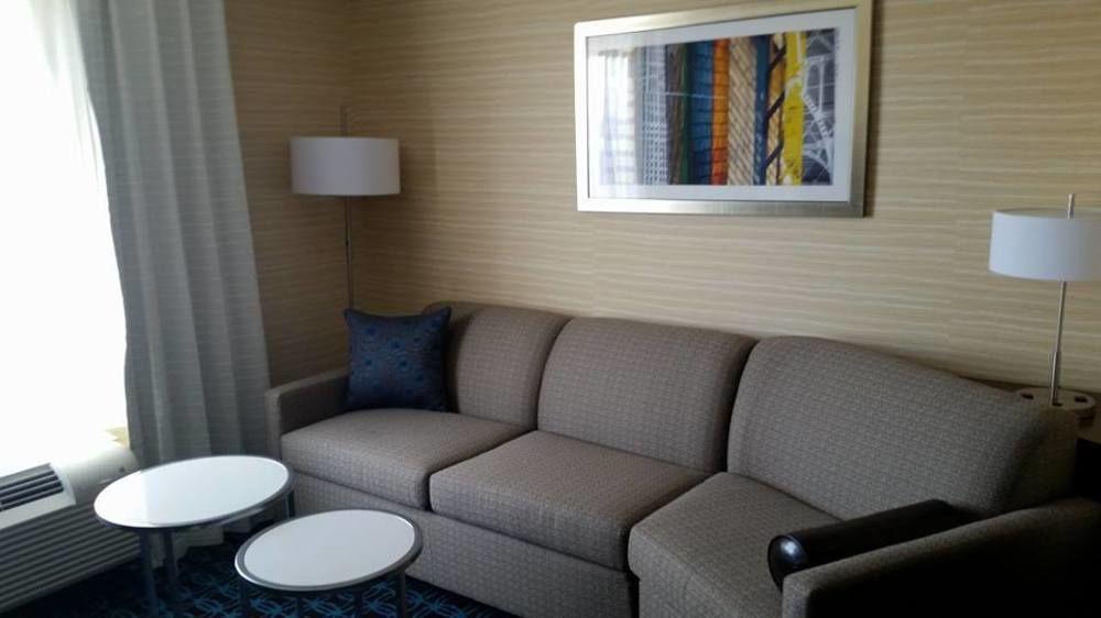 Fairfield Inn & Suites By Marriott Detroit Troy Exterior photo